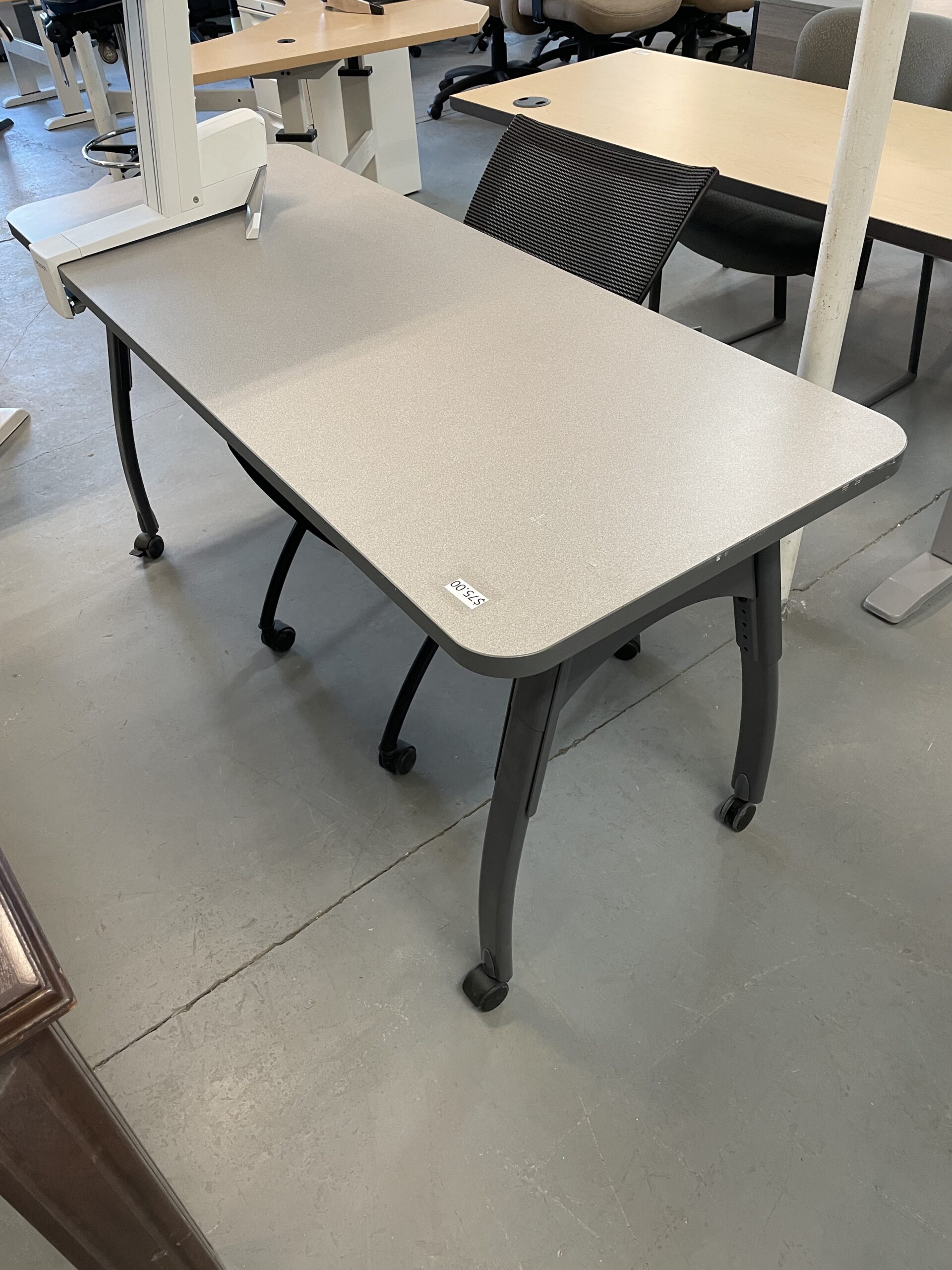 Used office cheap furniture kanata